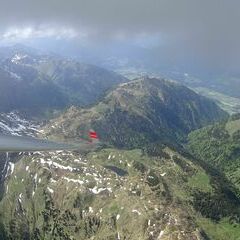 Flugwegposition um 13:39:50: Aufgenommen in der Nähe von 33027 Paularo, Udine, Italien in 2681 Meter